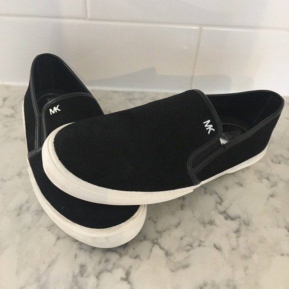 Michael Kors perforated leather black shoes - Picture 4 of 4